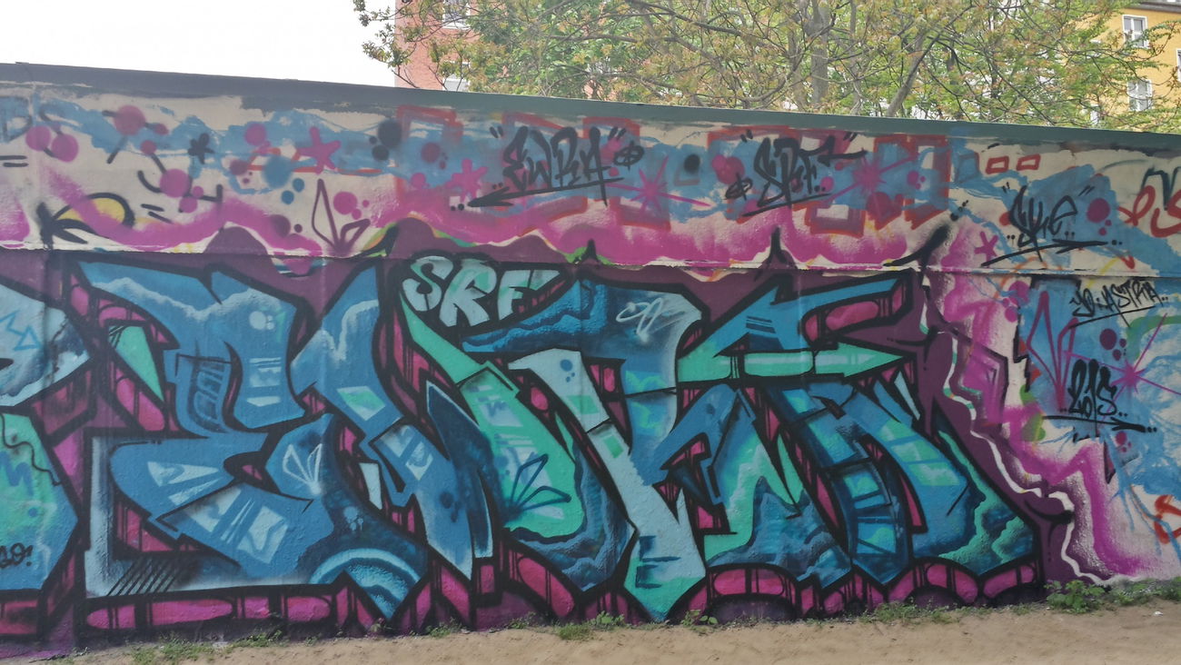 Graffiti Wall - Photo by EWRAZ - srf, ewra (2015)