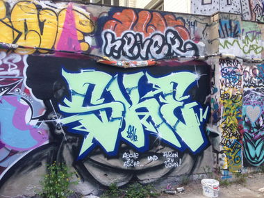 Graffiti Wall - Photo by EWRAZ - ske