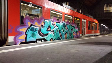 Graffiti Train - Photo by EWRAZ - srf