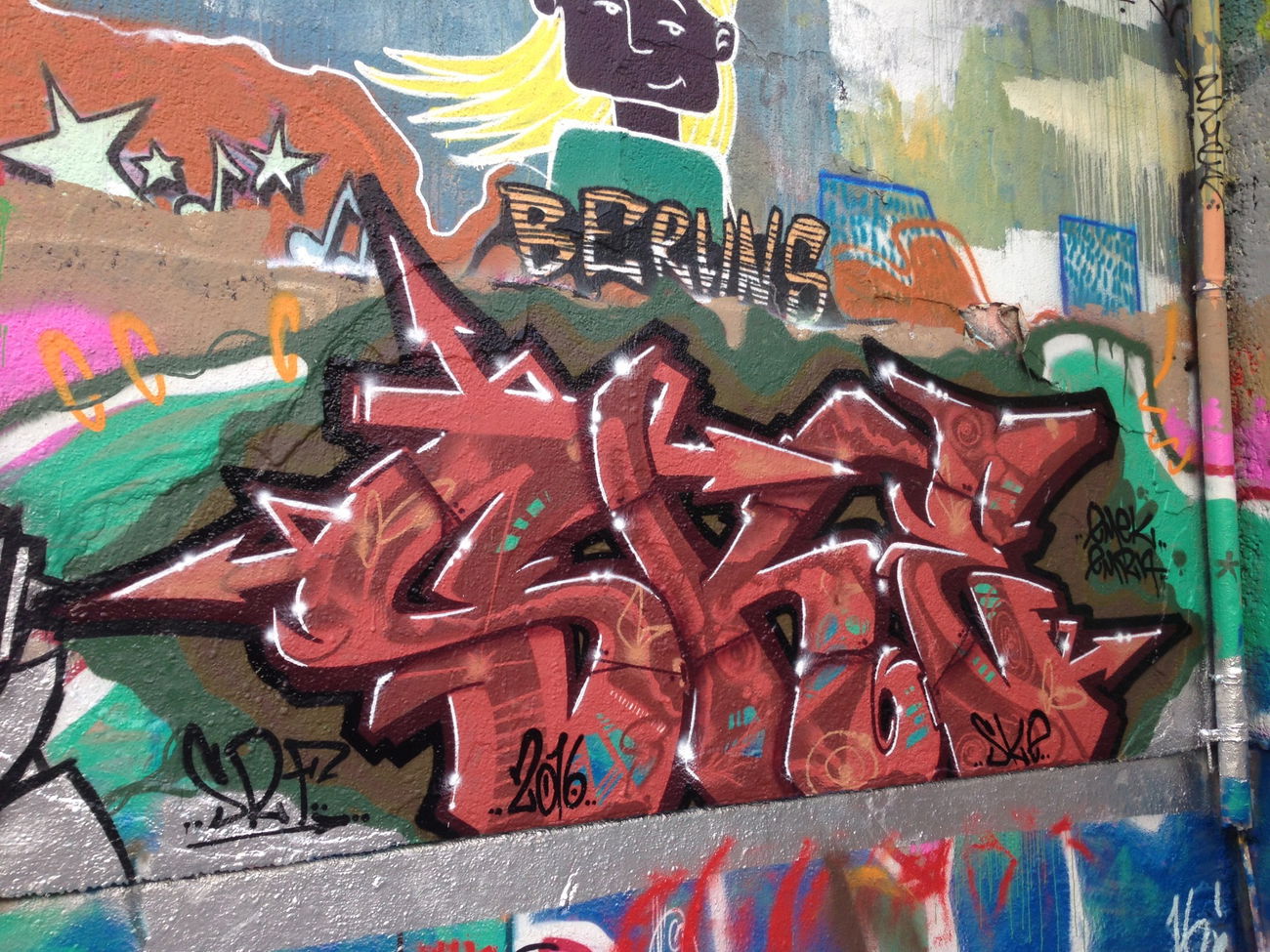 Graffiti Wall - Photo by EWRAZ - ske