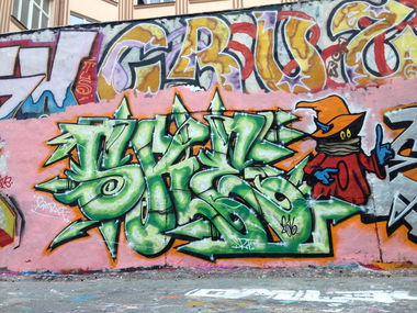 Graffiti Wall - Photo by EWRAZ - ske