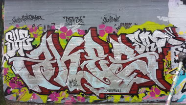 Graffiti Wall - Photo by EWRAZ - srf, ske, zkes