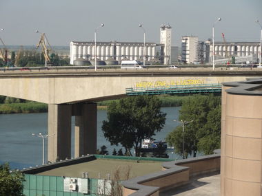 Graffiti Bombing in RnD - Photo by EandY - EandY, ?-3