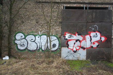 Graffiti Bombing in Seelow - Photo by EastGermanGraff - semo, trug, EastGermanGraff (2013)