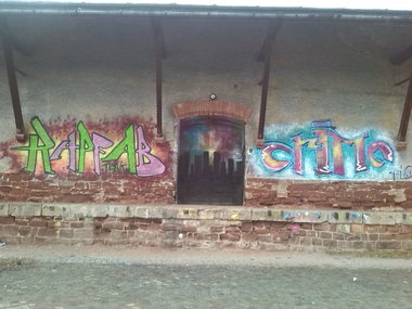 Graffiti Wall - Photo by EastMonitor - RF, rap, fab