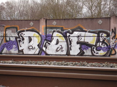 Graffiti Bombing - Photo by Eckes - PDF, GIF, NCS