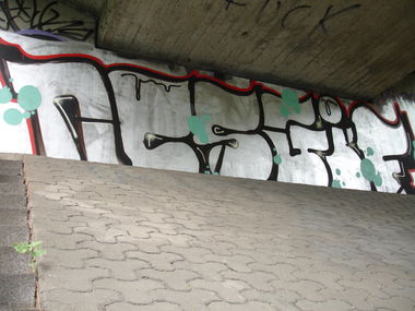 Graffiti Wall - Photo by Eckes - GIF, NCS, PDF