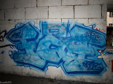 Graffiti Bombing in Zagreb - Photo by EcoetwO (2013)