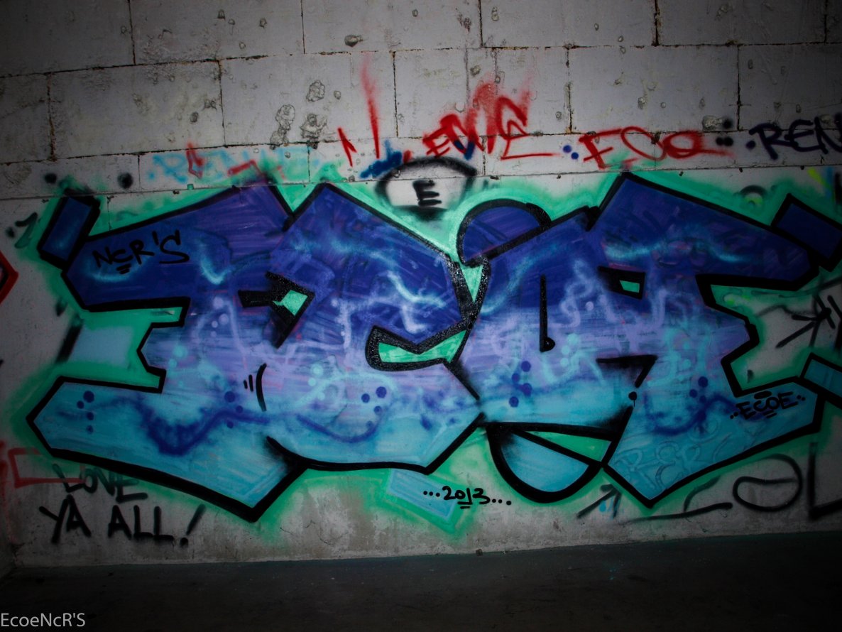 Graffiti Wall - Photo by EcoetwO - simple, blue, green (2013)