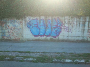 Graffiti Bombing - Photo by EcoetwO - bombing, old, simple (2010)