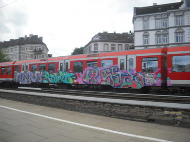 Graffiti Train in Hamburg - Photo by EdVonCrack