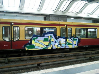 Graffiti Train - Photo by Edding - Saga