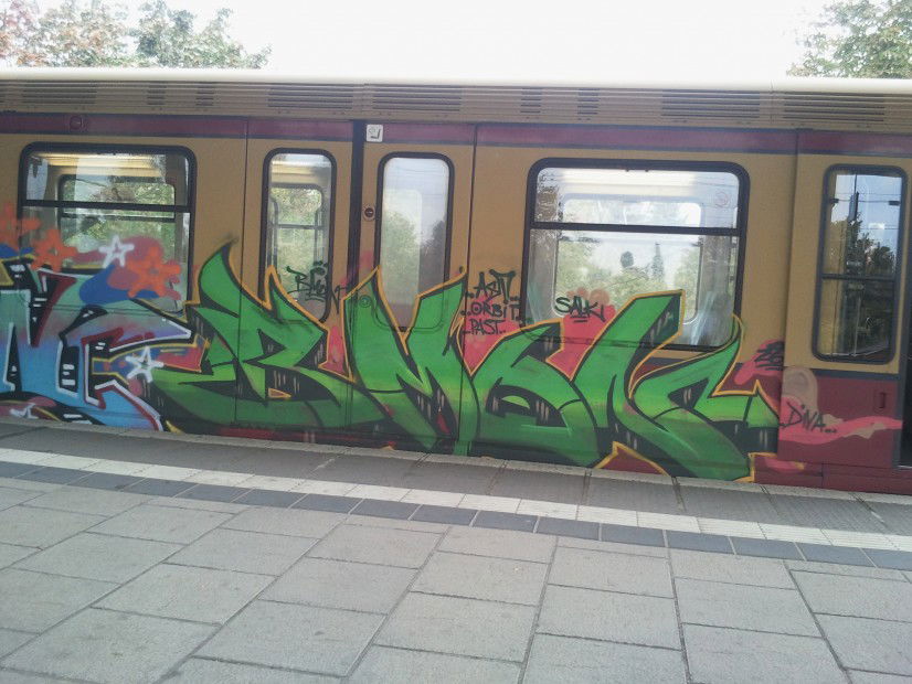 Graffiti Train - Photo by Edding - Bmon