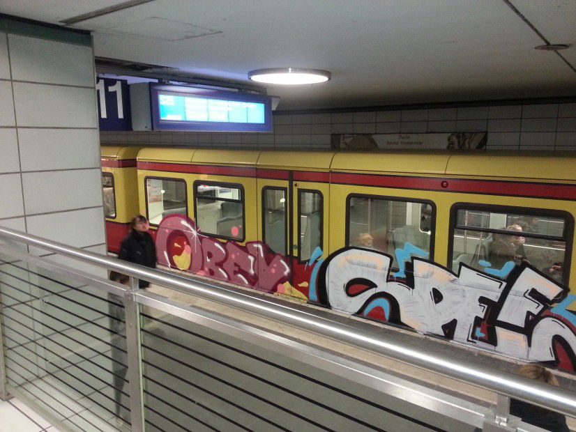 Graffiti Train in Berlin - Photo by Edding - Obey, Spee, CSP