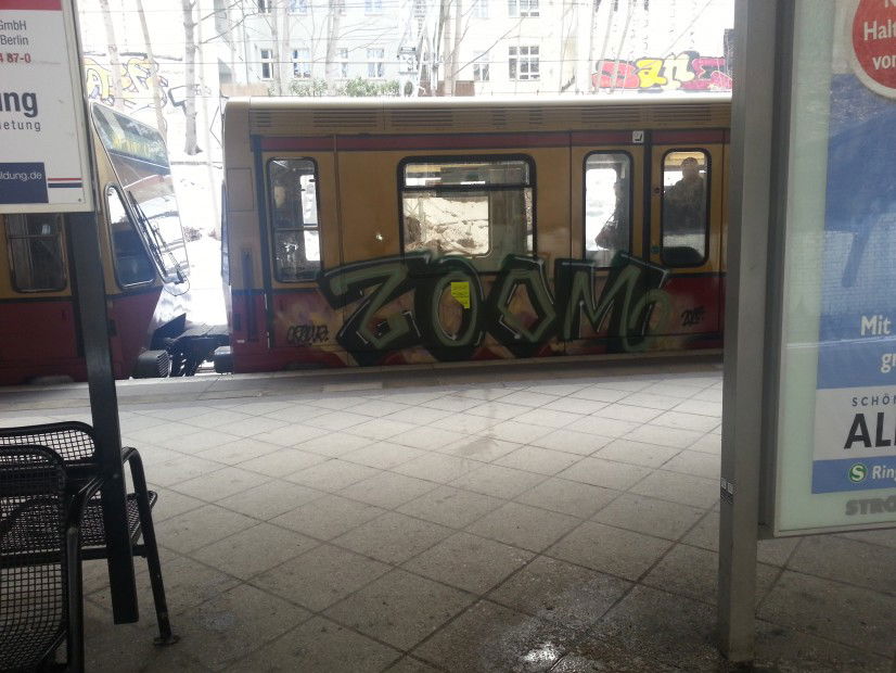 Graffiti Train in Berlin - Photo by Edding - ZOOM
