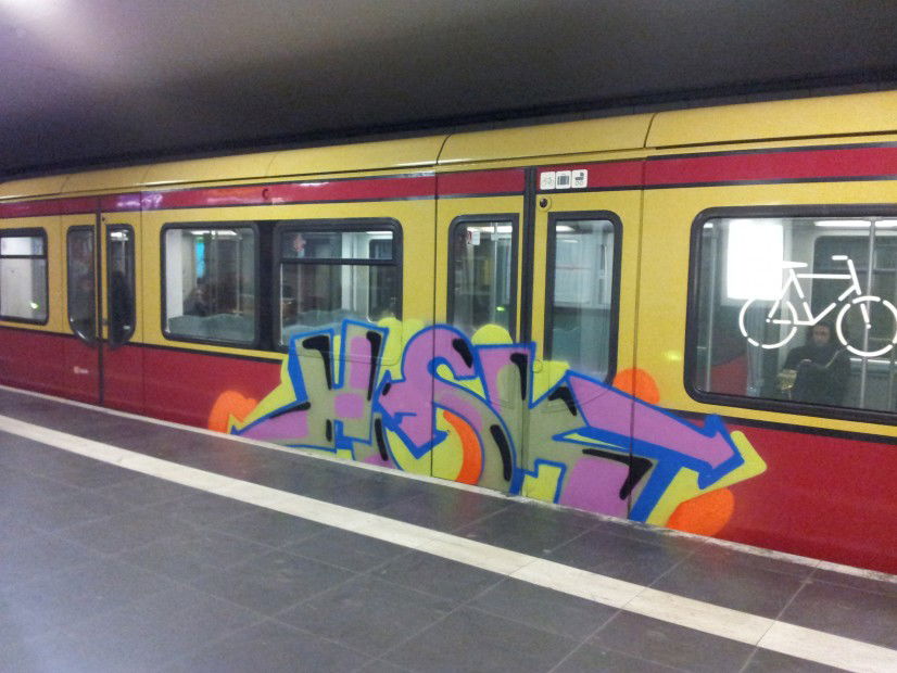 Graffiti Train in Berlin - Photo by Edding - HSK