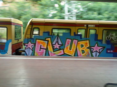 Graffiti Train in Berlin - Photo by Edding - CLUB