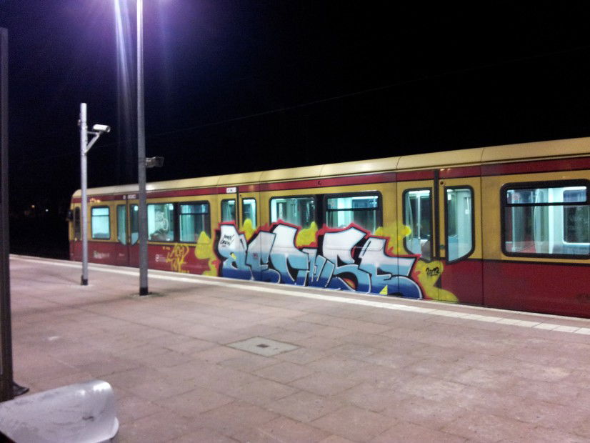Graffiti Train in Berlin - Photo by Edding - Because