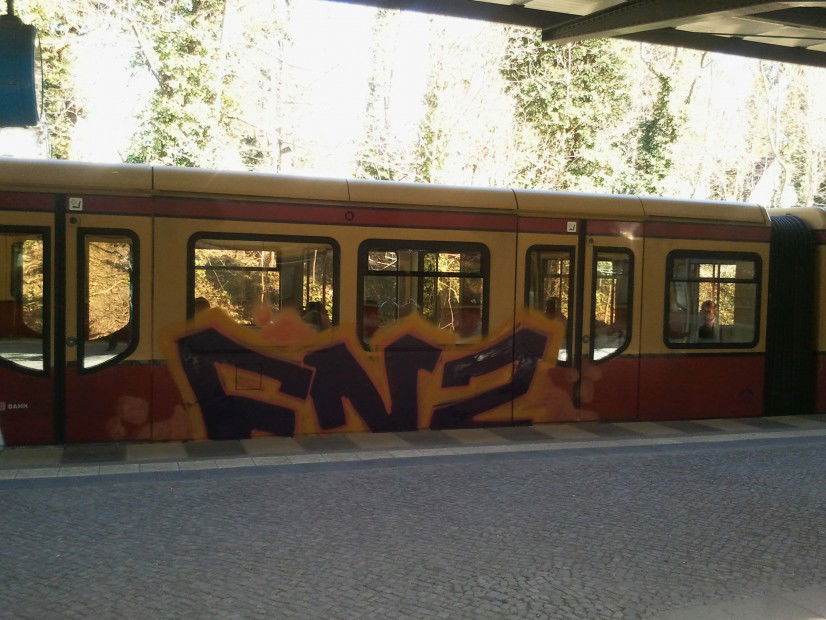 Graffiti Train in Berlin - Photo by Edding - FNZ