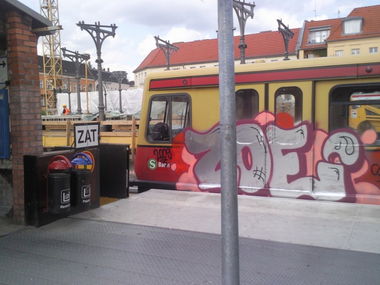 Graffiti Train in Berlin - Photo by Edding - Zoe, TFZ