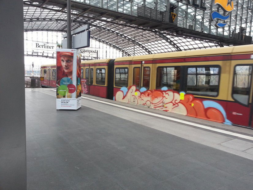 Graffiti Train - Photo by Edding - Roger