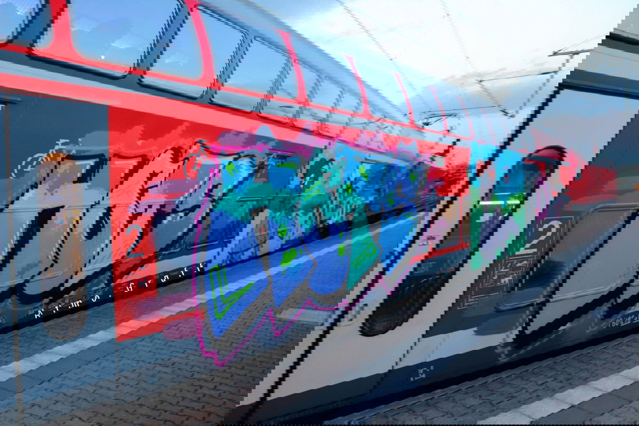 Graffiti Train in Dresden - Photo by Egalist - Hots, Kerl, Pius (2015)