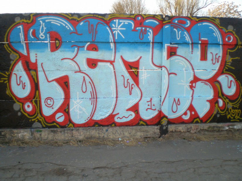 Graffiti Wall in Budapest - Photo by EightySeven - Remsi (2012)