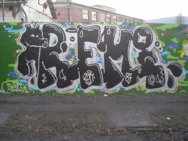 Graffiti Wall in Budapest - Photo by EightySeven - Remi (2011)