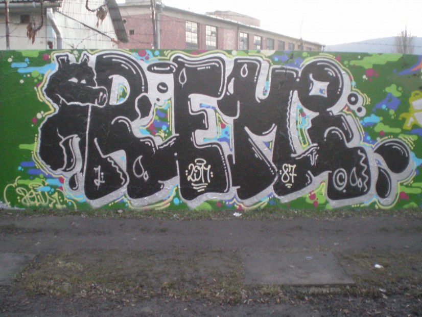 Graffiti Wall in Budapest - Photo by EightySeven - Remi (2011)