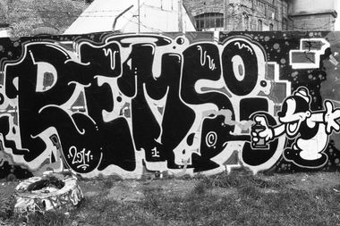 Graffiti Wall in Budapest - Photo by EightySeven - Remsi (2011)