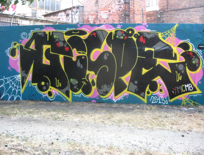 Graffiti Wall in Budapest - Photo by EightySeven - Gospe (2013)