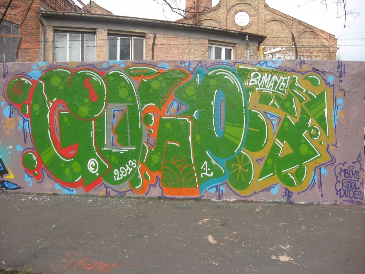 Graffiti Wall in Budapest - Photo by EightySeven - Gospe (2013)