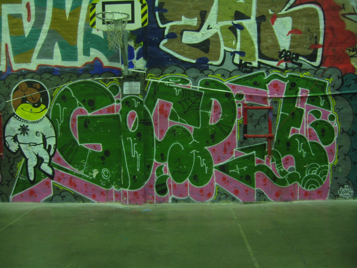 Graffiti Wall in Budapest - Photo by EightySeven - Gospe (2014)