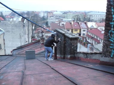 Graffiti Artwork - Photo by Elmooner