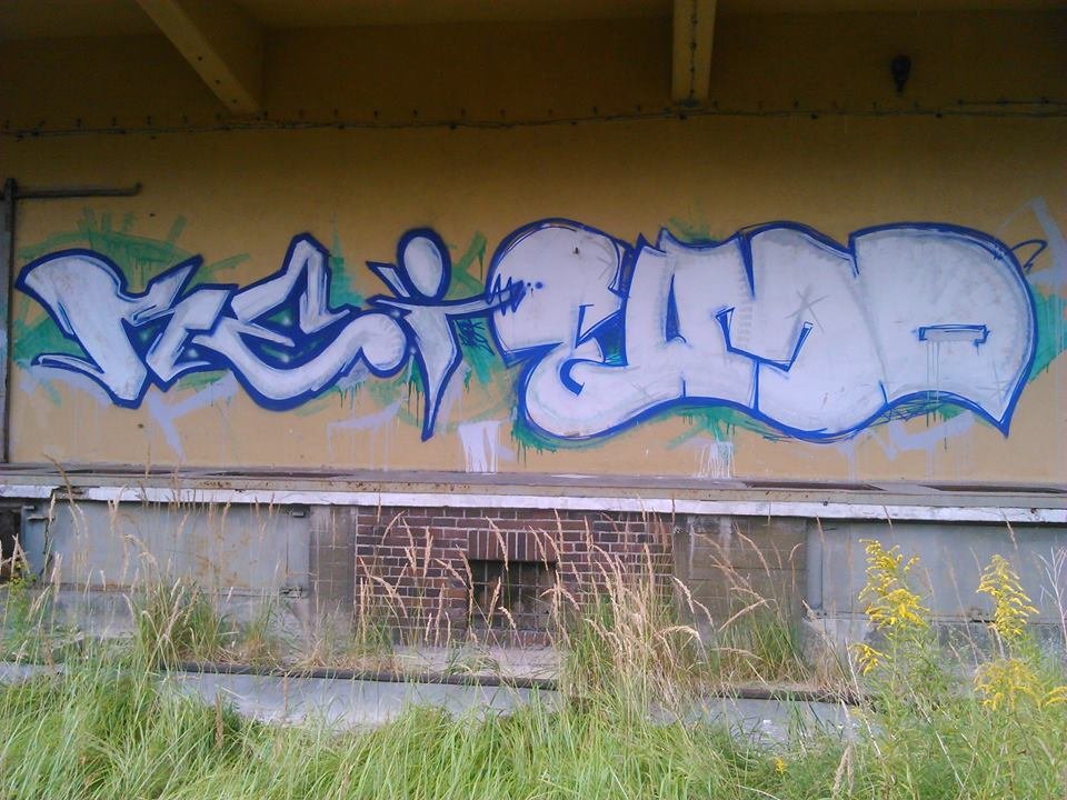 Graffiti Wall - Photo by Elmooner