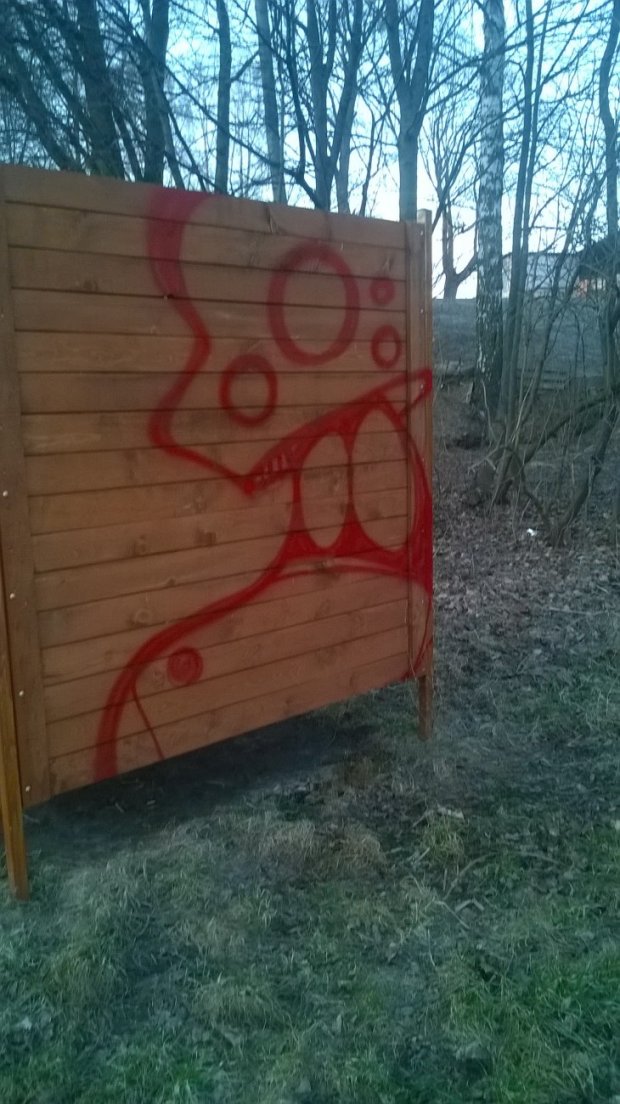 Graffiti Wall - Photo by Elmooner