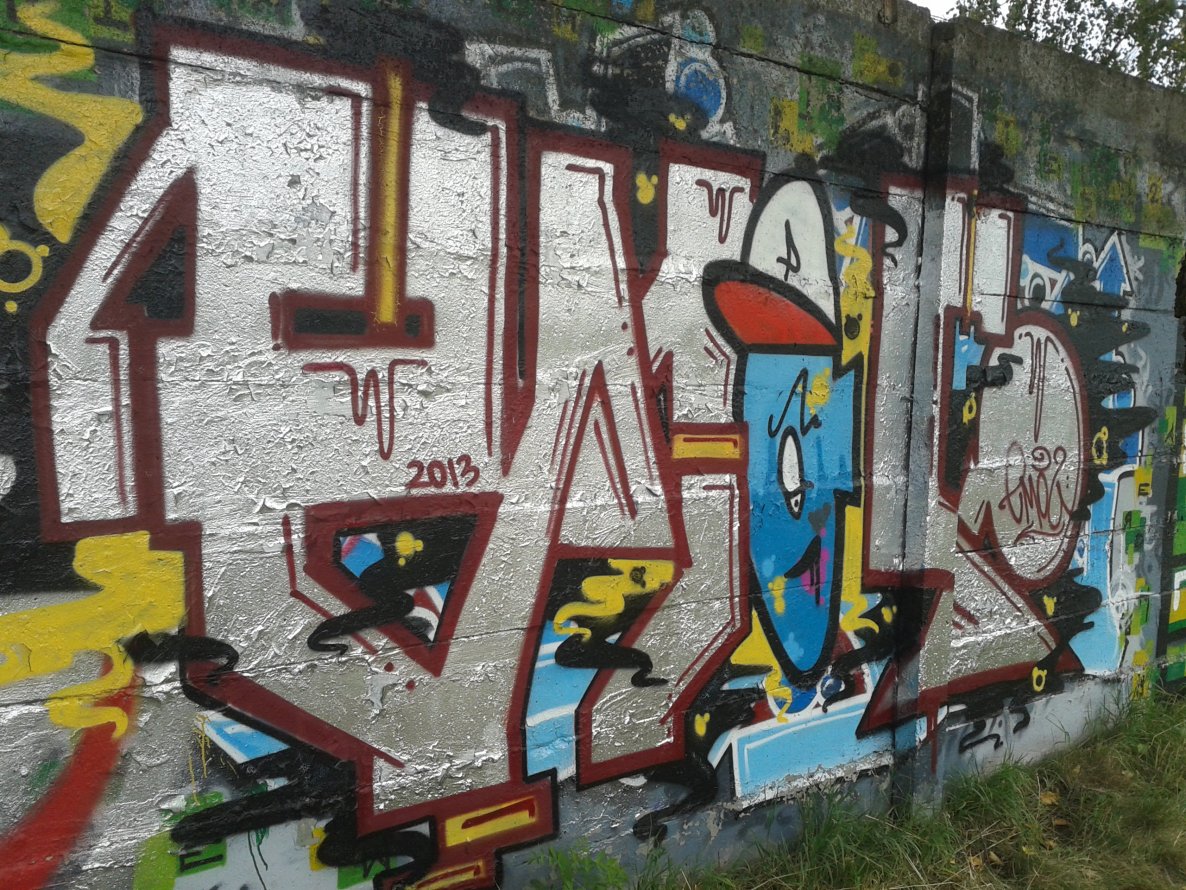 Graffiti Wall - Photo by Emoc - Emoc (2013)