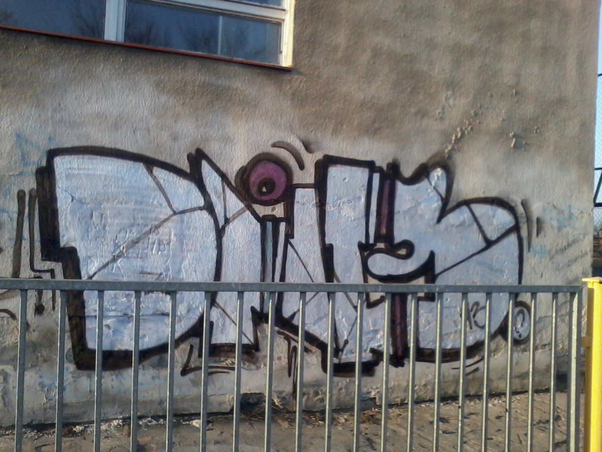 Graffiti Wall - Photo by Emoc - DNB, EMOC