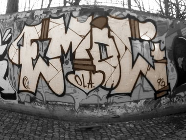 Graffiti Wall - Photo by Emoc - emoc, dnb (2011)