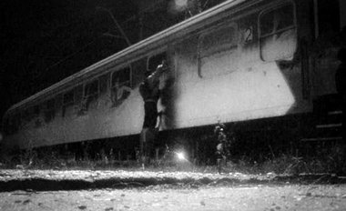 Graffiti Train - Photo by Emoc - emoc, dnb (2010)