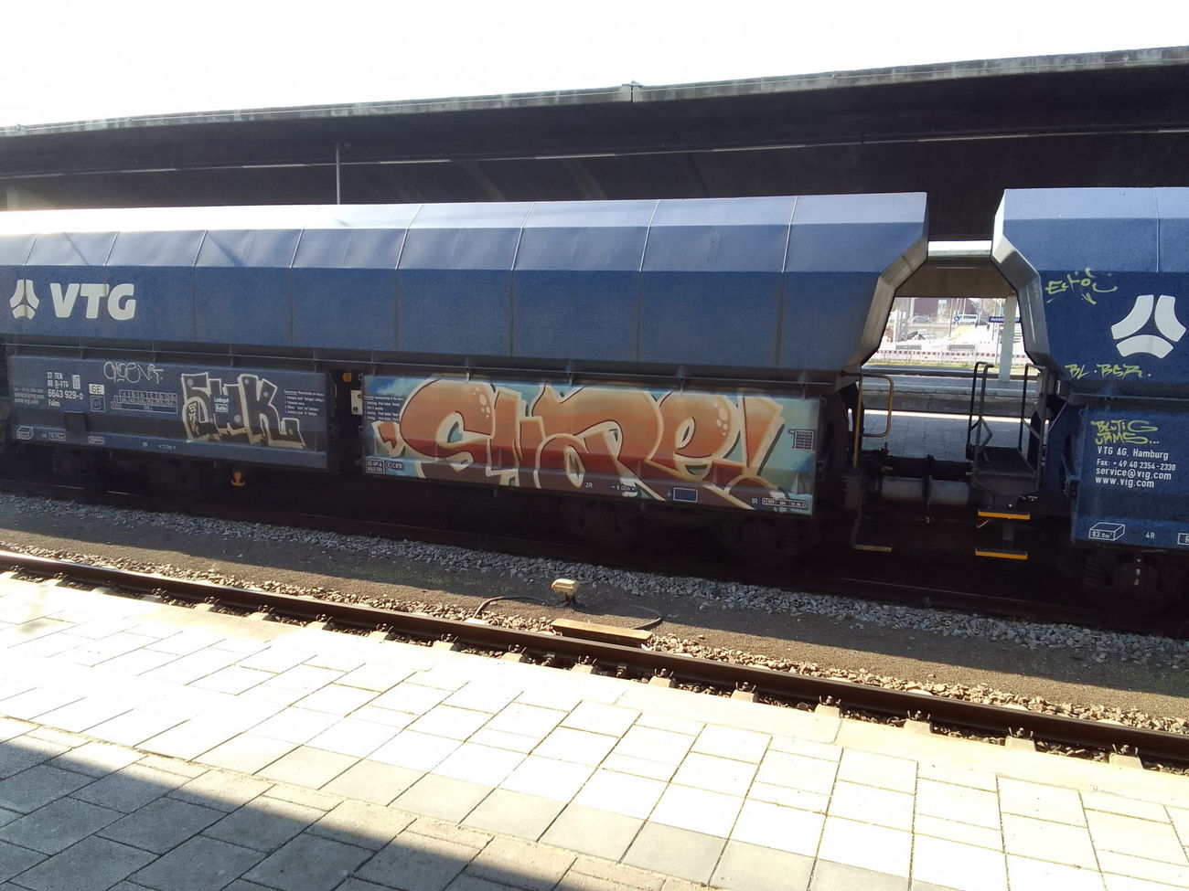 Graffiti Train - Photo by Endtooend