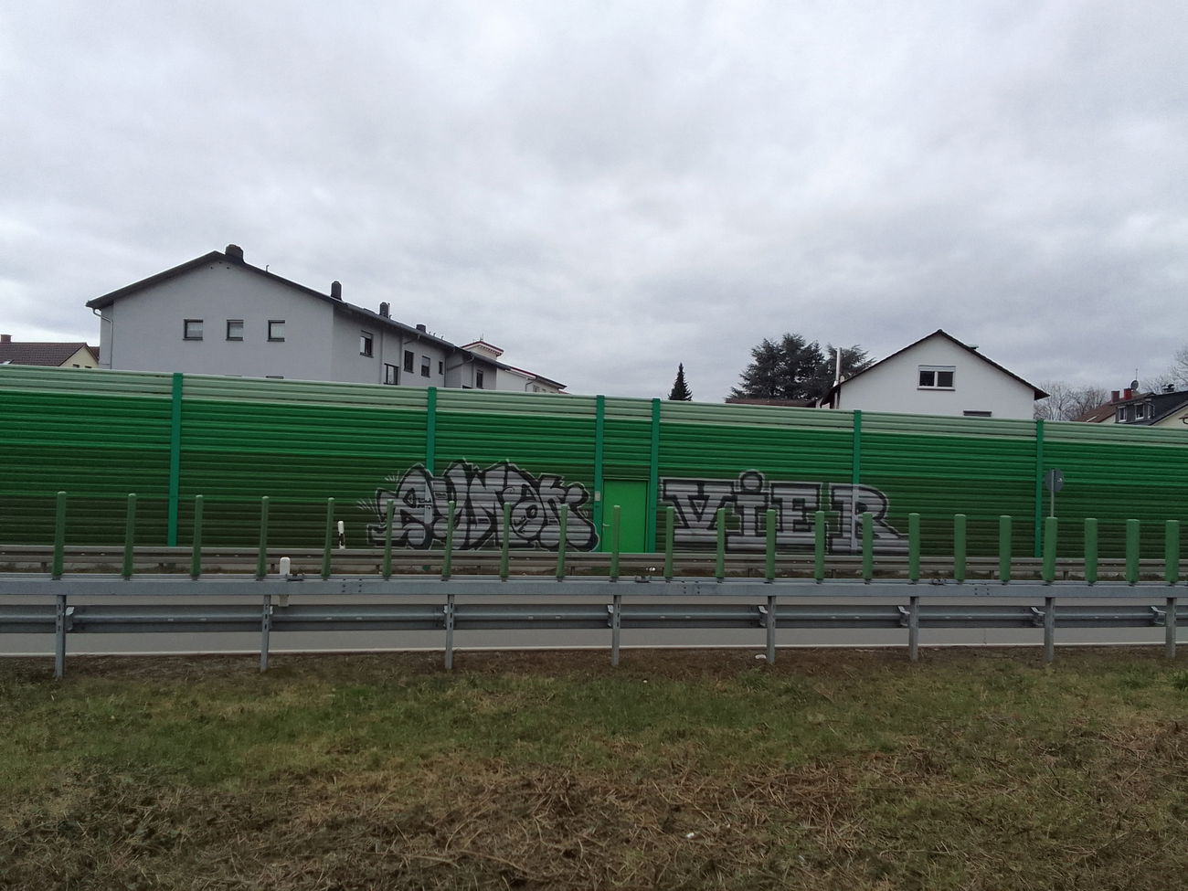 Graffiti Bombing - Photo by Endtooend