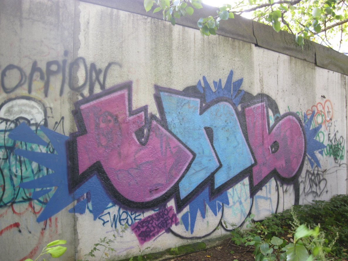 Graffiti Wall - Photo by EnerGyo1 - ??? (2012)