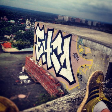 Graffiti Wall - Photo by Enzor - Mis, crew (2013)