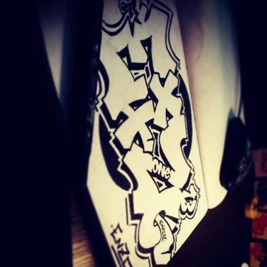 Graffiti Sketch - Photo by Enzor - Mis, crew (2013)