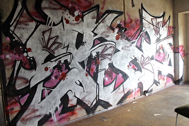 Graffiti Wall - Photo by Erds - Erds (2012)