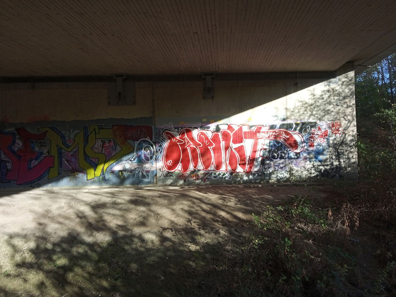 Graffiti Wall - Photo by Ere555