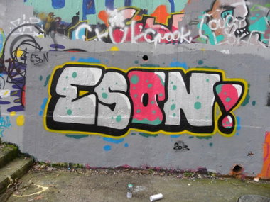 Graffiti Wall in Greece - Photo by EsonTnas - eson, tna, tnas (2013)