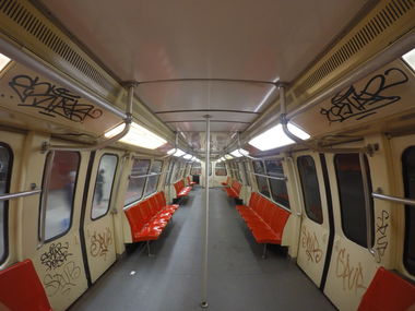 Graffiti Train in Bucharest - Photo by Estar737 - bucharest, underground, metro (2015)