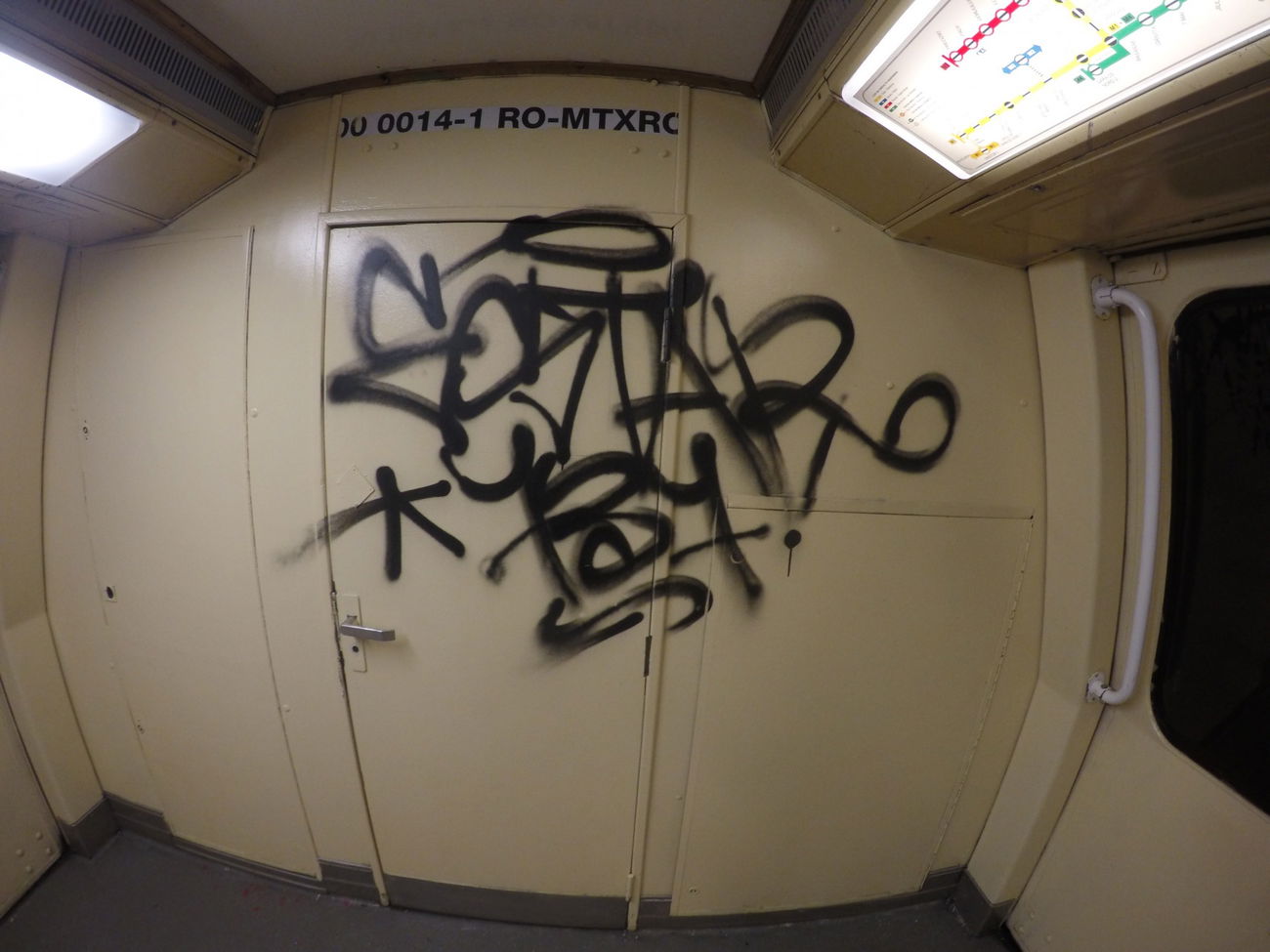 Graffiti Bombing in Bucharest - Photo by Estar737 - inside, metro, bucharest (2015)